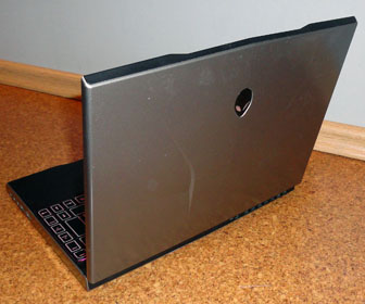 gamer-notebook-zu-verkaufen/images/thumbs/alienware-m11x-gamer-notebook-back.jpg