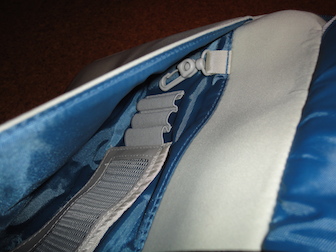 gamer-notebook-zu-verkaufen/images/thumbs/alienware-m11x-gamer-notebook-bag-forward-sleeve.jpg