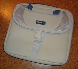 gamer-notebook-zu-verkaufen/images/thumbs/alienware-m11x-gamer-notebook-bag.jpg