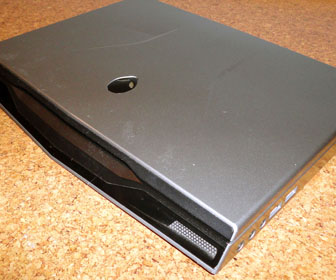 gamer-notebook-zu-verkaufen/images/thumbs/alienware-m11x-gamer-notebook-closed.jpg
