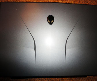 gamer-notebook-zu-verkaufen/images/thumbs/alienware-m11x-gamer-notebook-top.jpg